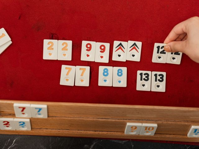 Jeux éducatifs portables pour voyager (2–10 ans)