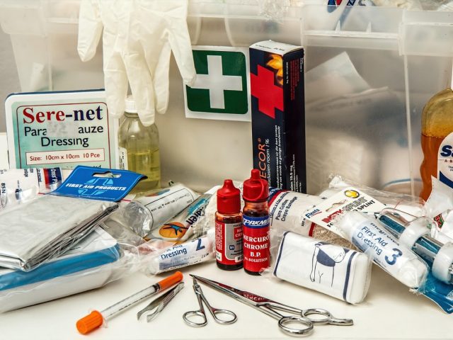Trousse de sécurité et premiers secours pour la famille