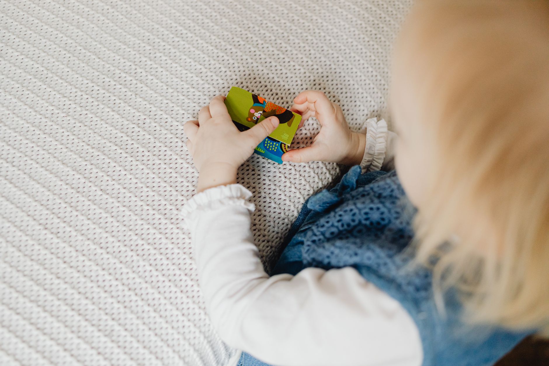 Janod ou Hape : quel jouet en bois pour partir en vacances